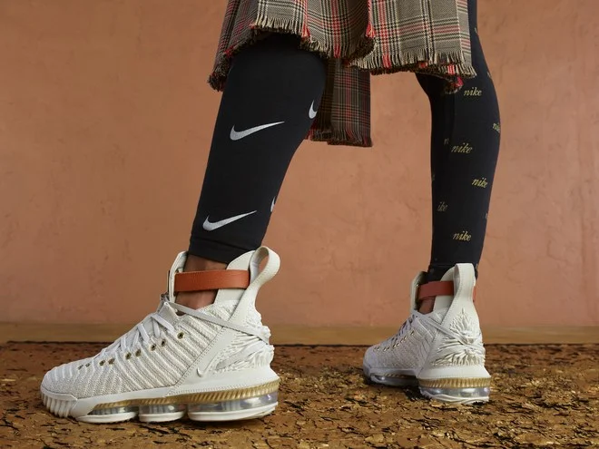 Nike hfr deals